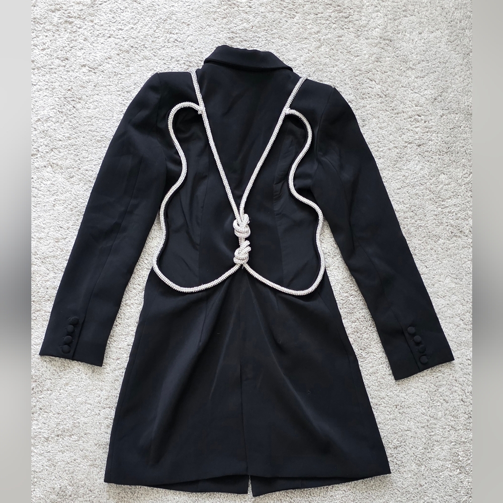 Bella Barnett Bikala Backless Blazer Dress (Size M) – Crystal Knot Detail
